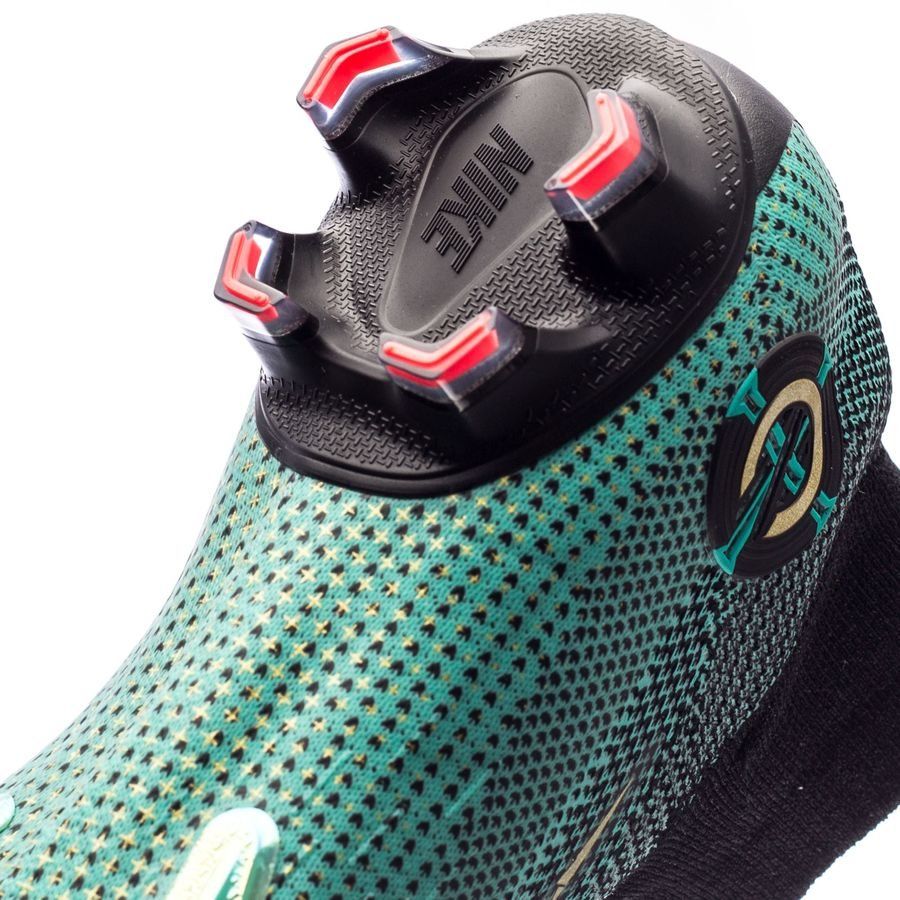 Superfly 6 Elite FG CR7 Chapter 6: Born Leader